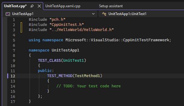 La captura de pantalla muestra una clase stub y un método usando las macros TEST_CLASS y TEST_METHOD en Visual Studio.