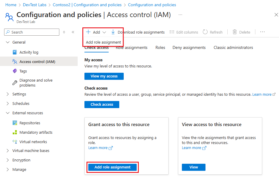 Screenshot che mostra una pagina di controllo di accesso (IAM) con il menu Aggiungi assegnazione di ruolo aperto.